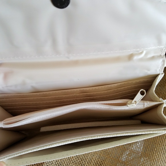 super cute Clutch - Picture 4 of 4